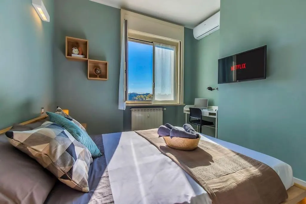 Charmy & Cozy Panoramic Flat 50M From M4 Stop Mediolan